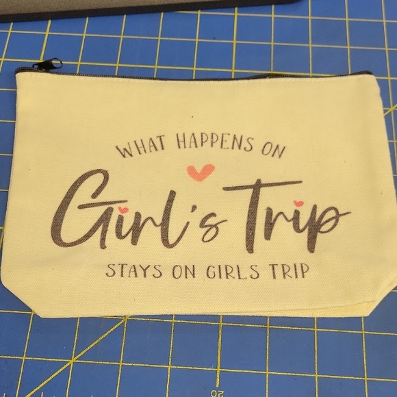 "What Happens on a Girls Trip Stays on Girls Trip" Canvas Pouch 8' x 6.5" x 2" - Picture 1 of 4